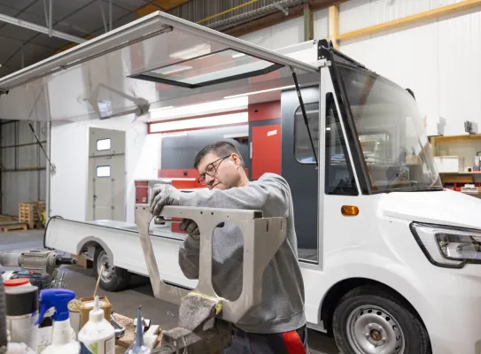 Etalmobil - premier véhicule-magasin électrique de France