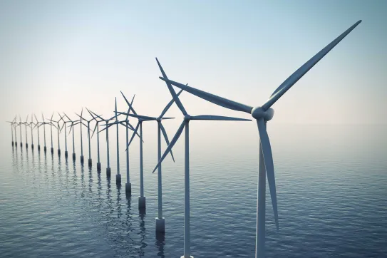 Eoliennes Offshores positionnées en ligne en mer