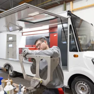 Etalmobil - premier véhicule-magasin électrique de France